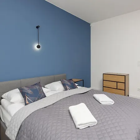 Business Wola With Parking Place By Renters * Varsovie