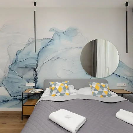 Business Wola With Parking Place By Renters * Varsovie