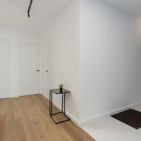 Appartement Business Wola With Parking Place By Renters Varsovie